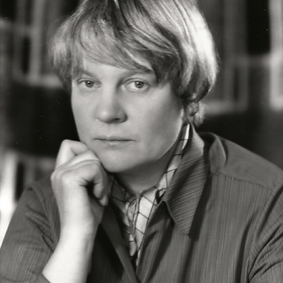 Quakerish Novelist – Iris Murdoch