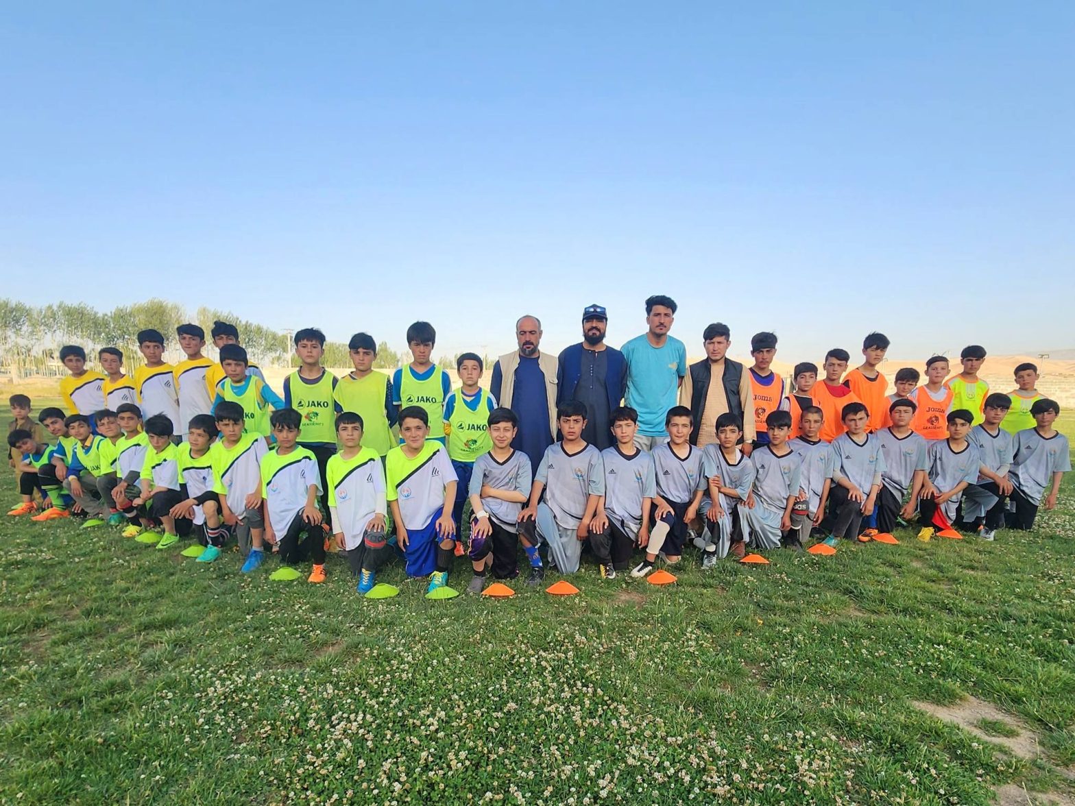غور- فوتبال پایه، در آستانه حرفه ی شدن