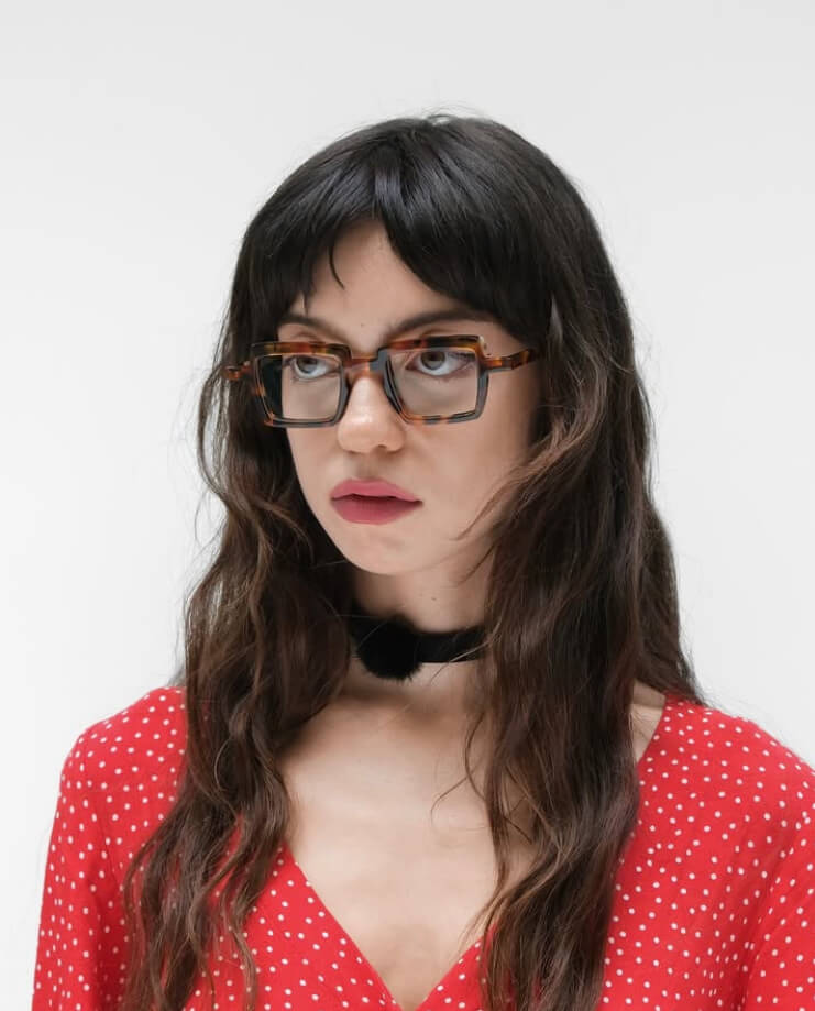 VILMOS ©2024 Hello Glasses VILMOS ©2024 Hello Glasses