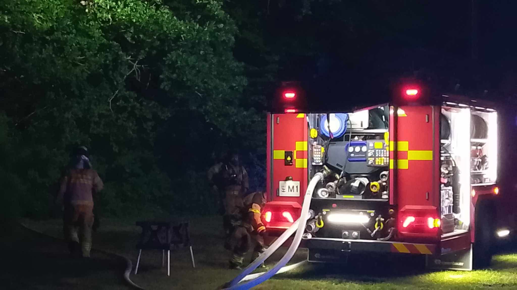 Brandfolk kaldt til brand i et sommerhus i Pøt Strandby