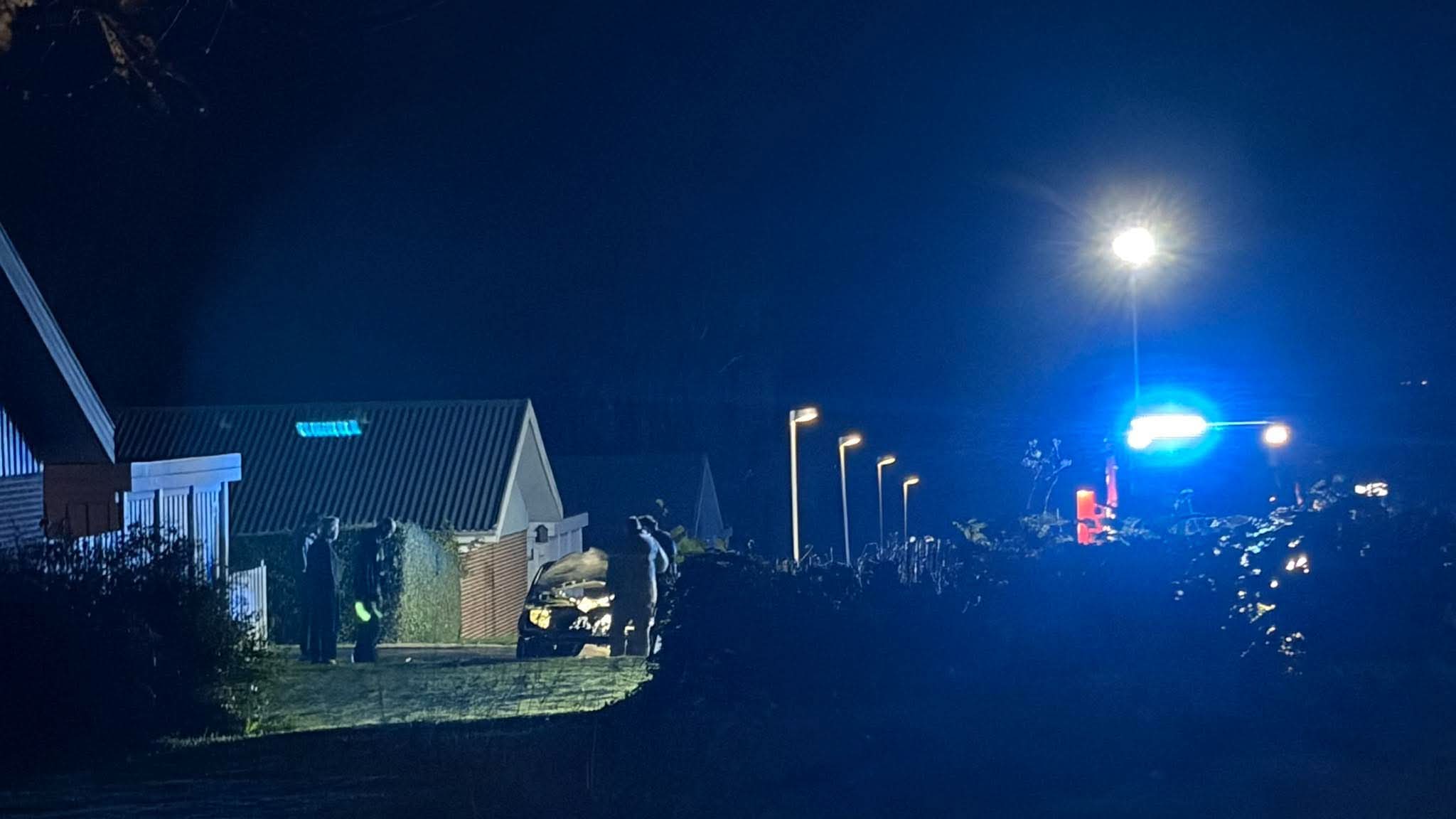 Brand i en bil natten til Onsdag i Tilst