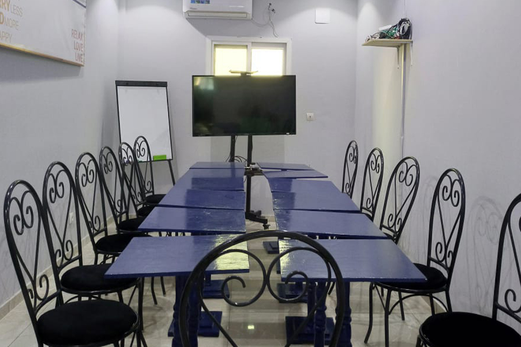 espace-coworking-khidime-entrepreneurs-freelancers-bureaux-communaute-travail-job-booster-chad-image-2