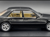 Mercedes-Benz-E-klasse-W124-–-sort-–-1986-ModelCar-Group-MCG18341-06