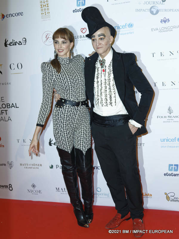 Frédérique Bel, Ali Mahdavi lors de la 10ème édition du Global Gift Gala au Four Seasons Hotel George V à Paris