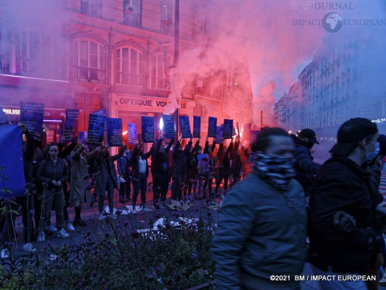 Manif stop violences 72