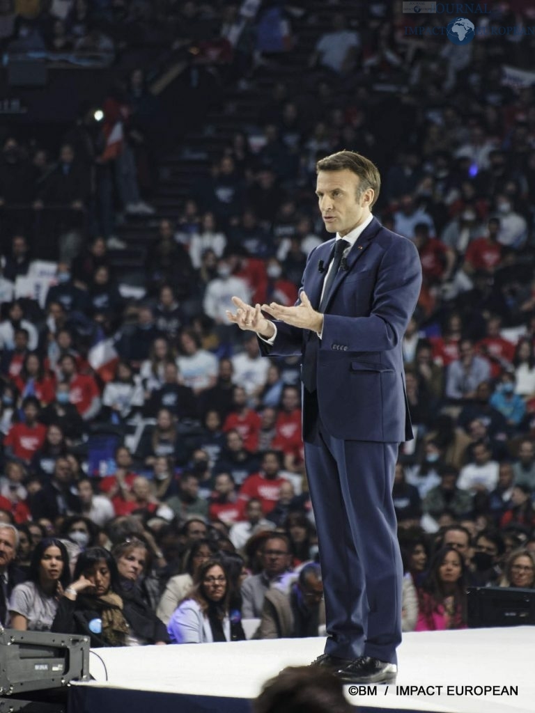 Emmanuel Macron 50
