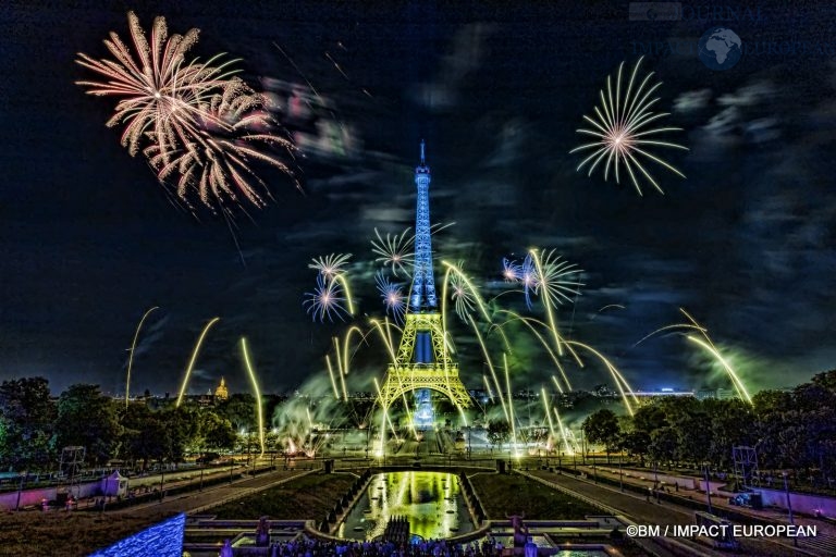 Feux d'artifices tour Eiffel 2022 043