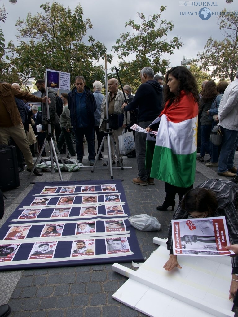 Manifestation pour soutenir la contestation en Iran dégénère à Paris / ©Cedric CHOTEL - IMPACT EUROPEAN