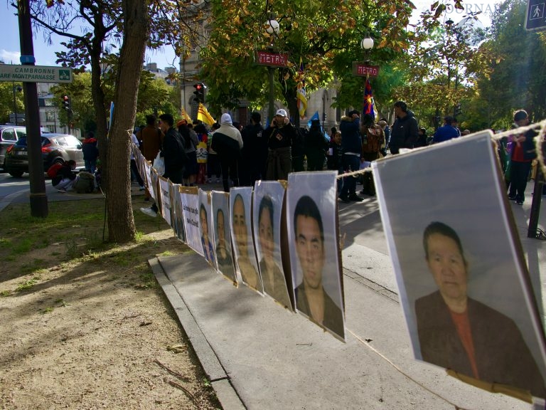 Les Ouïghours dénonce le « génocide » à l'occasion de la fête nationale de la RPC / ©Cedric CHOTEL - IMPACT EUROPEAN