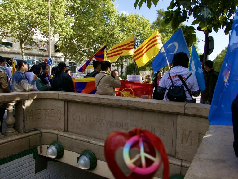 Les Ouïghours dénonce le « génocide » à l'occasion de la fête nationale de la RPC / ©Cedric CHOTEL - IMPACT EUROPEAN