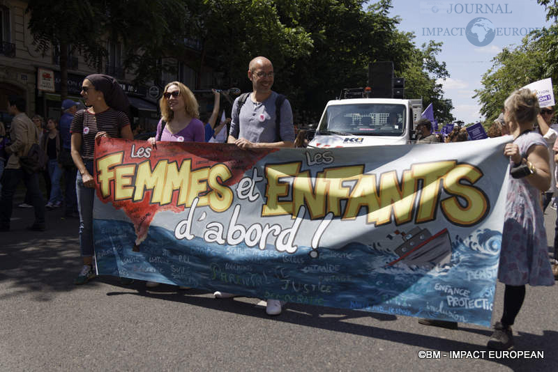 Marche contre l'extrême droite 24