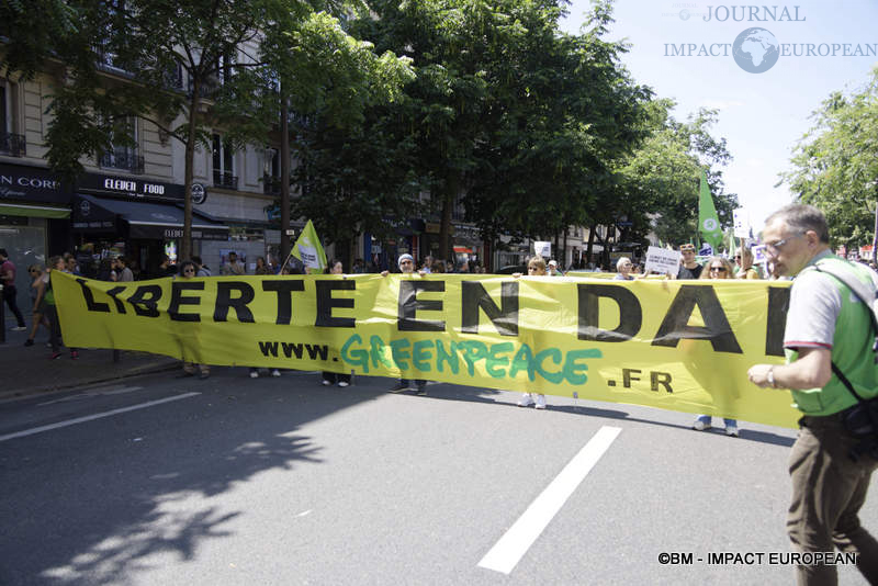 Marche contre l'extrême droite 35