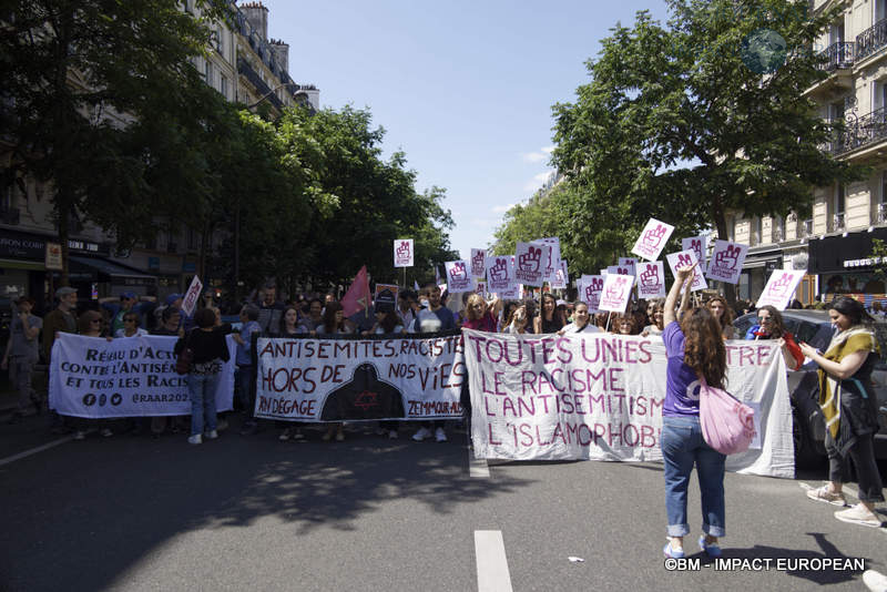 Marche contre l'extrême droite 39