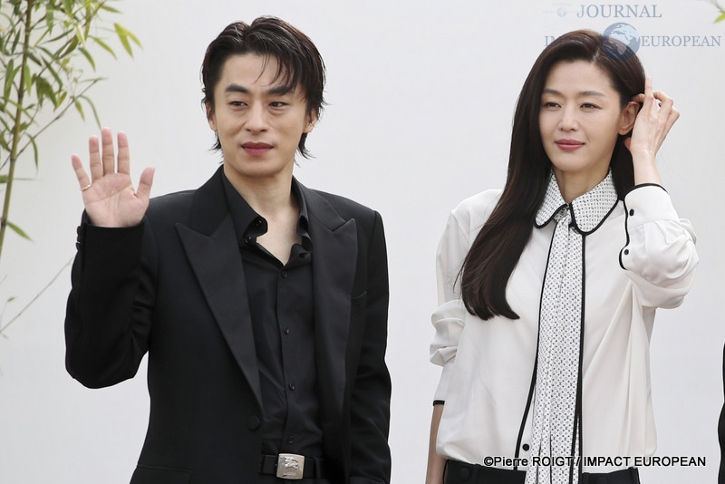 Koo Kyo-hwan   et  Shin Hyun-been