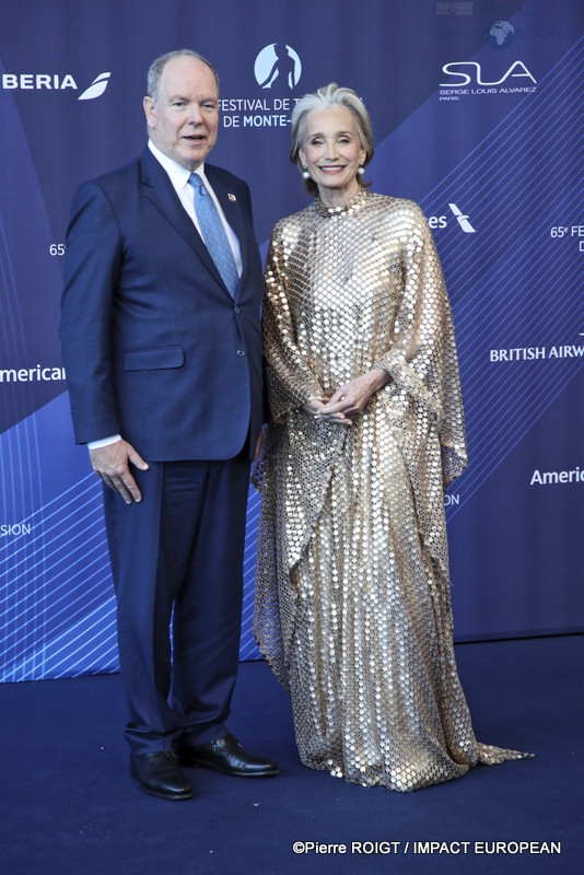 Albert II de Monaco et l'actrice Kristin Scott Thomas à la 65 e édition du Festival de Télévision de Monte-Carlo, le 12 juin 2026.