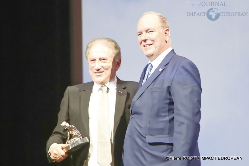 Albert II de Monaco et Michel Drucker, le 12 juin 2026, au 65 e Festival de télévision de Monte-Carlo.
