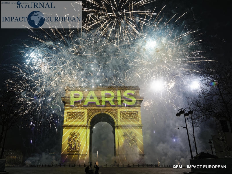 Passage à l’an 2020 en musique sur l’Arc de Triomphe