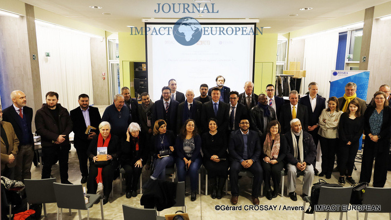 Forte participation à la table ronde : “Le rôle des intellectuels dans la lutte contre l’extrémisme” à l’Université d’Anvers. Eloges pour le livre “Le Mirage” du penseur emirati Jamal Sanad Al Suwaidi