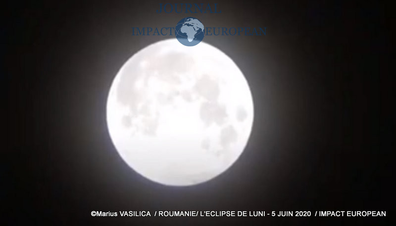 La Roumanie a vu hier la splendeur d’une éclipse lunaire