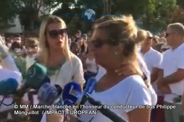 Marche blanche en l'honneur du conducteur de bus Philippe Monguillot