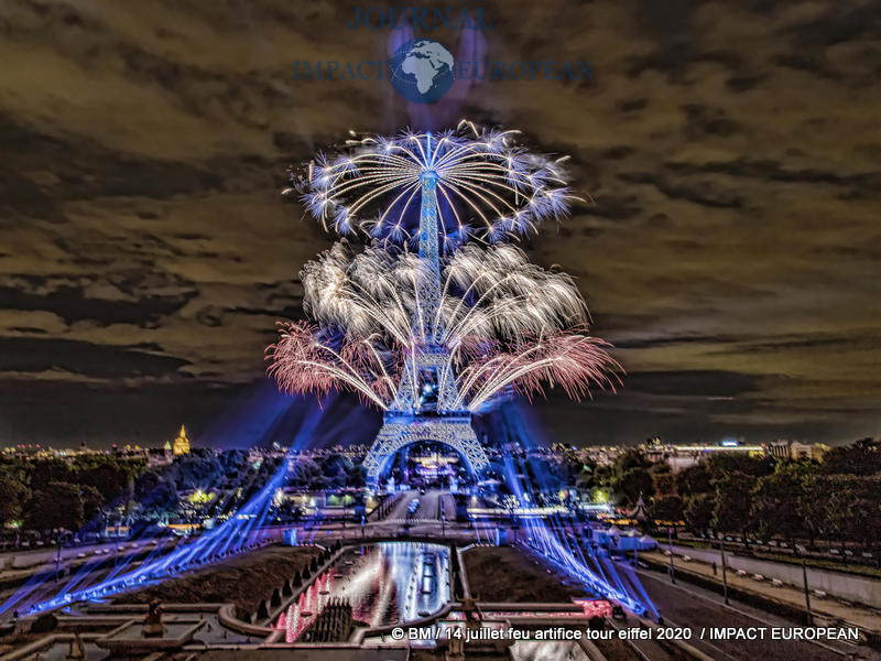 feu artifice tour eiffel 2020 01