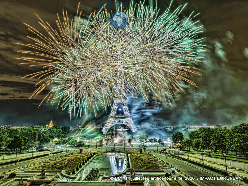 feu artifice tour eiffel 2020 25