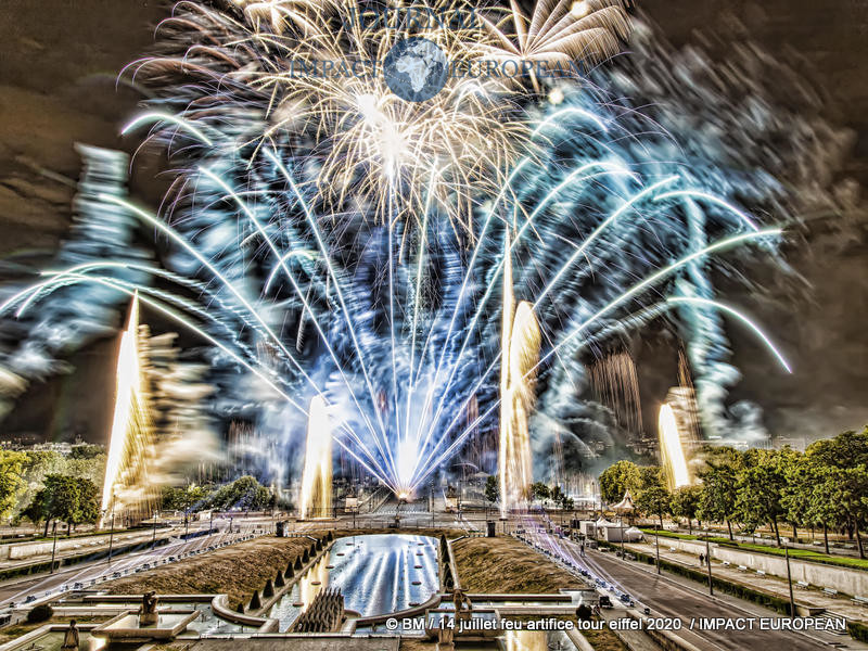 feu artifice tour eiffel 2020 29