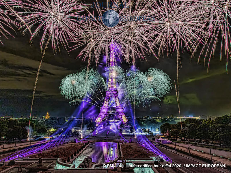 feu artifice tour eiffel 2020 37