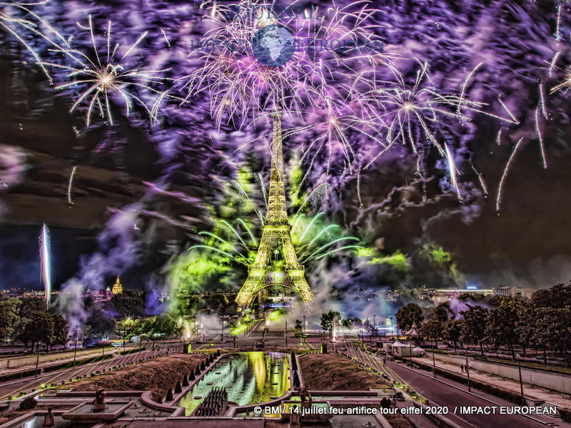 feu artifice tour eiffel 2020 39