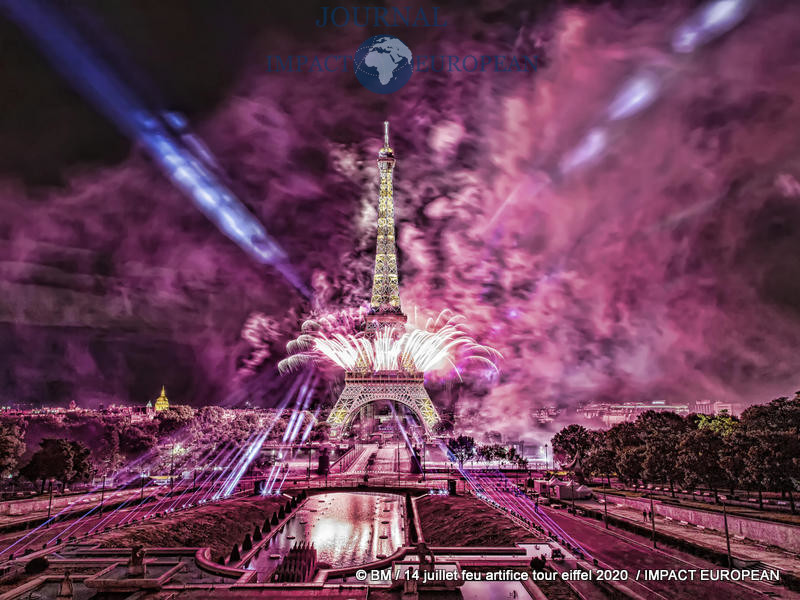 feu artifice tour eiffel 2020 48