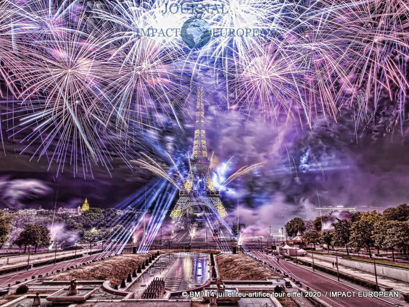 feu artifice tour eiffel 2020 54