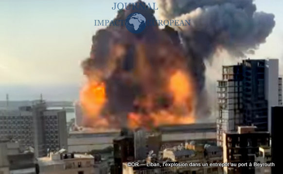 L'explosion dans un entrepôt au port à Beyrouth 8