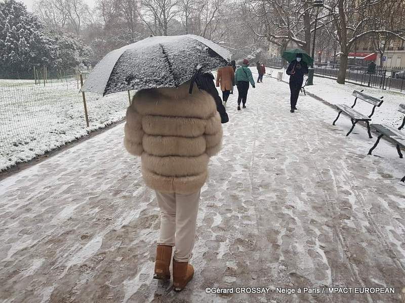 Les premiers flocons de neige  à Paris et dans le nord de la France