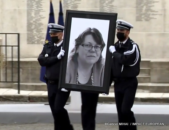 Rambouillet: la policière Stéphanie Monfermé à reçu un hommage national vendredi