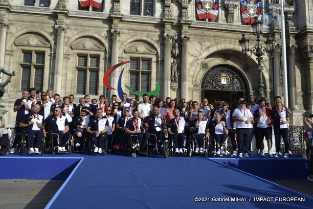 Après le drapeau olympique, place au drapeau paralympique et la tournée française