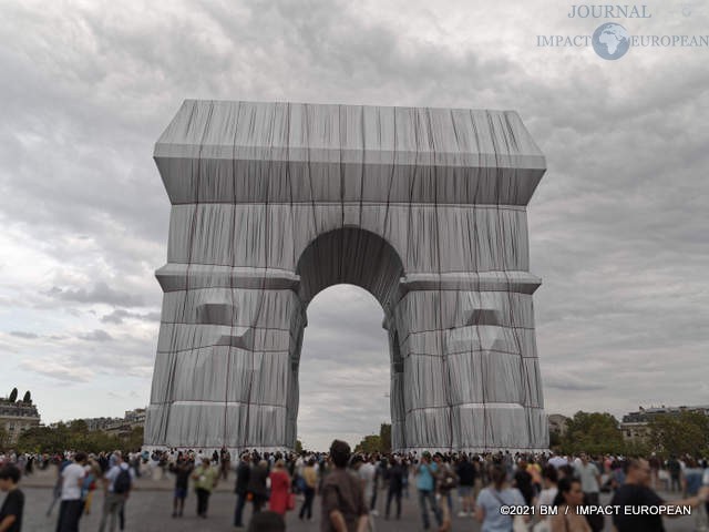 L’Arc de Triomphe de Christo suscite de vives réactions