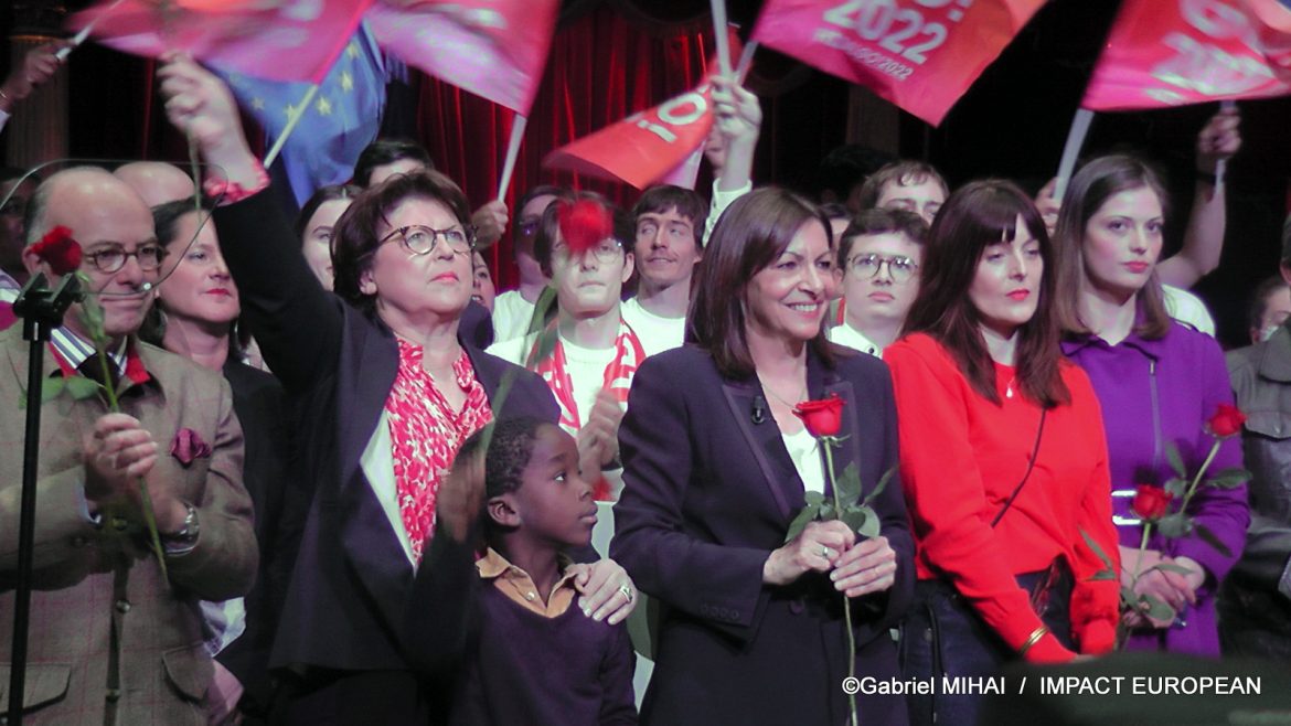 Présidentielle: Anne Hidalgo croit encore possible de démentir les sondages