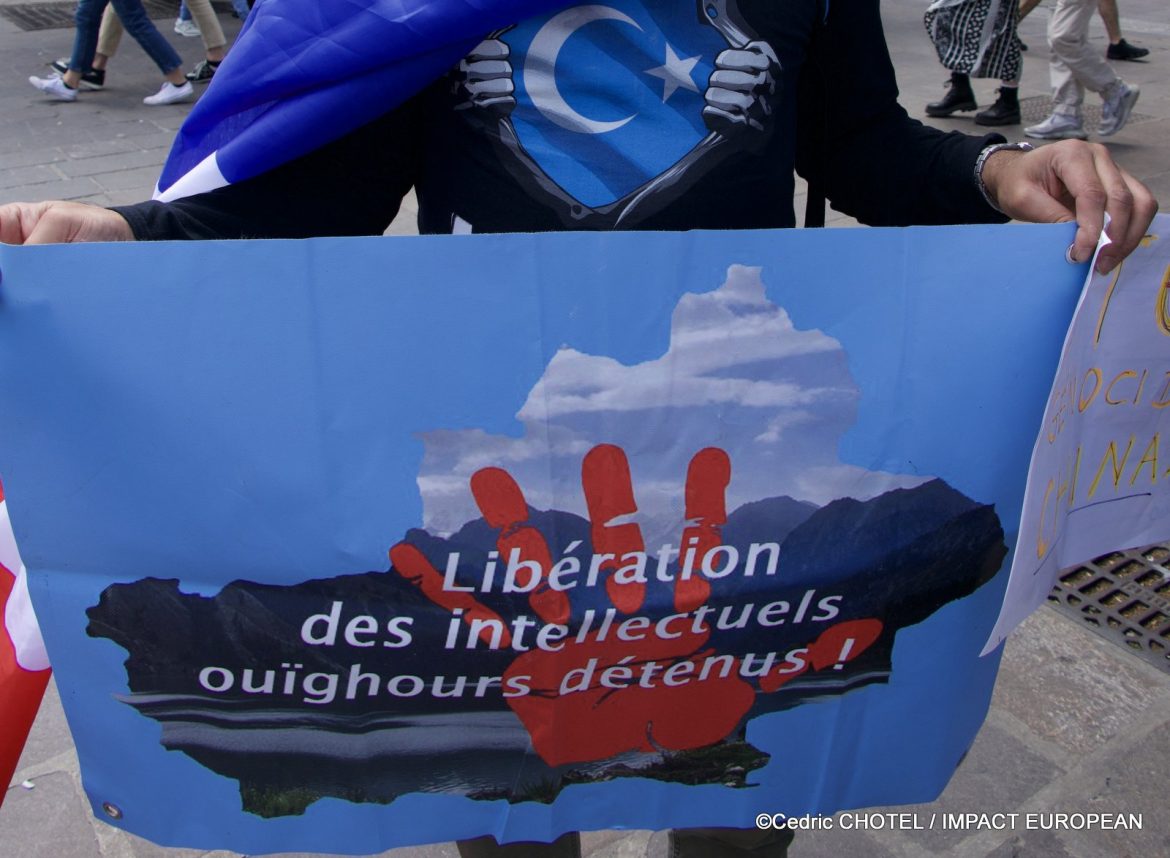 Ouïghours: une manifestation à Paris pour une reconnaissance du «génocide»