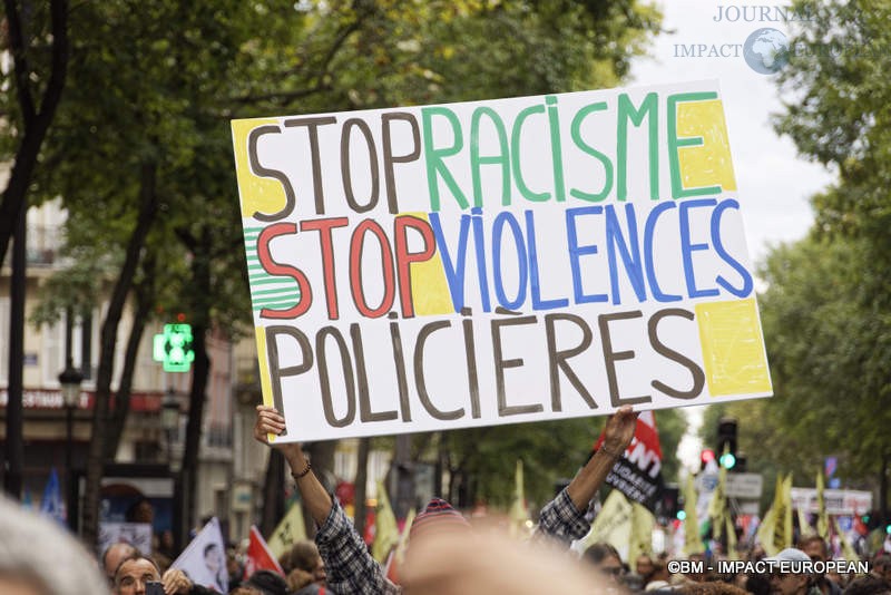 STOP: les violences policières… mais droit aux violences volontaires ?