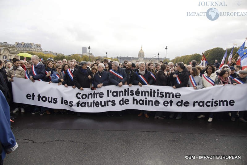 Une grande marche civique contre l’antisémitisme a était organisée à Paris