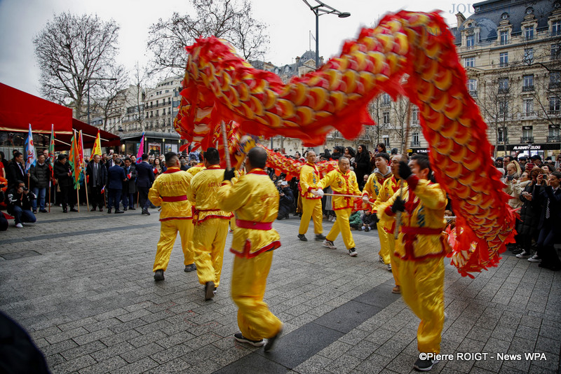 PARIS SE PREPARE POUR L’ANNEE DU DRAGON DE BOIS