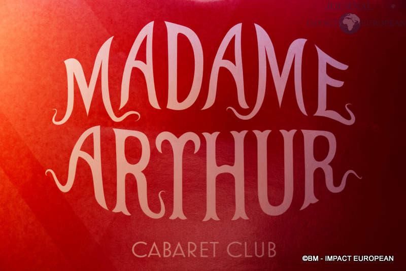 Madame Arthur: Cabaret travesti et club légendaire de Pigalle