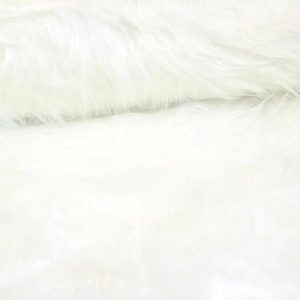 Langharig imitatiebont / Plush wit