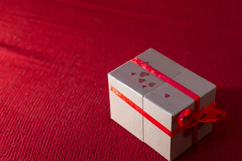 Vare som er pent pakket inn i japansk butikk