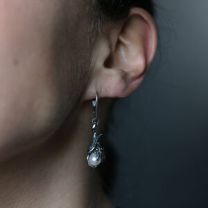 Organic Pearl drop earring