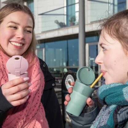 pink og grøn med restraws