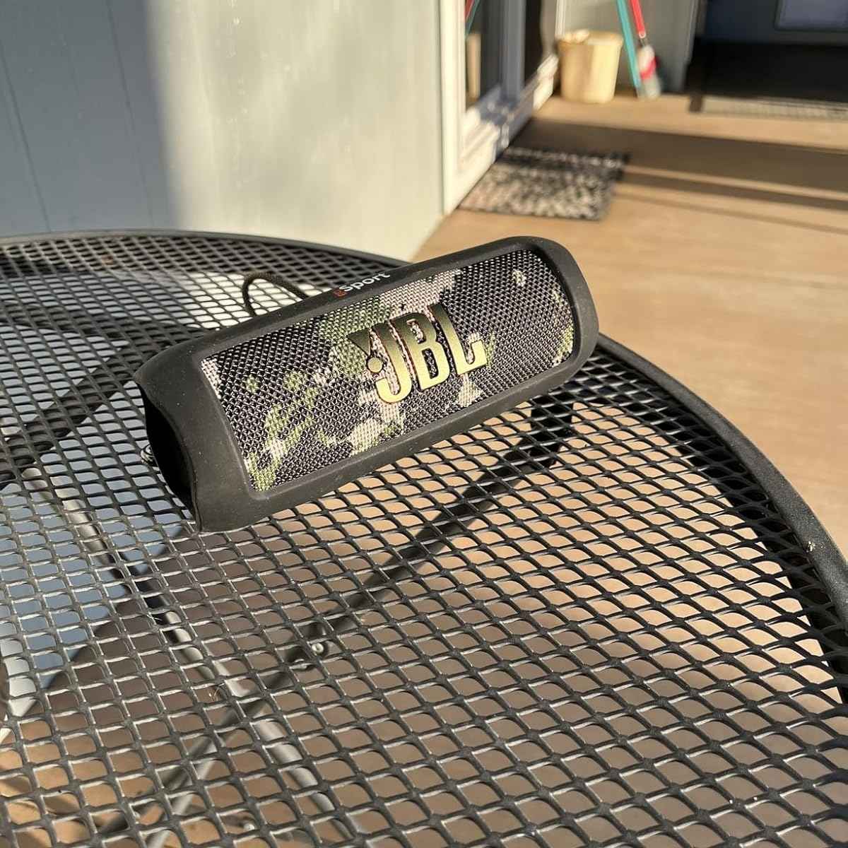 JBL Flip 6 Portable Waterproof Speaker