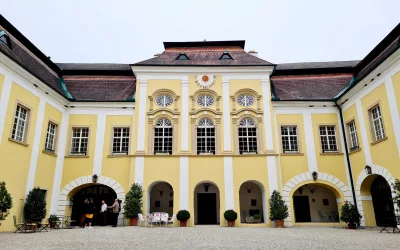Dziedziniec pałacu Schloss Gobelsburg