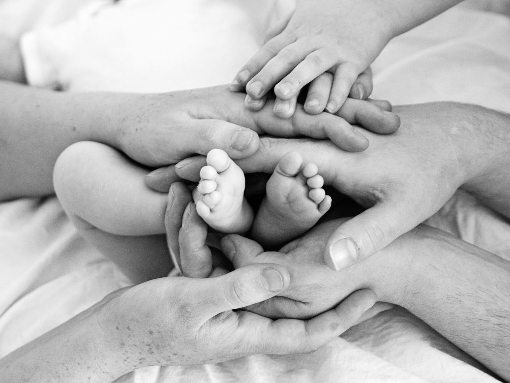 hands and feet baby and family photography edinburgh