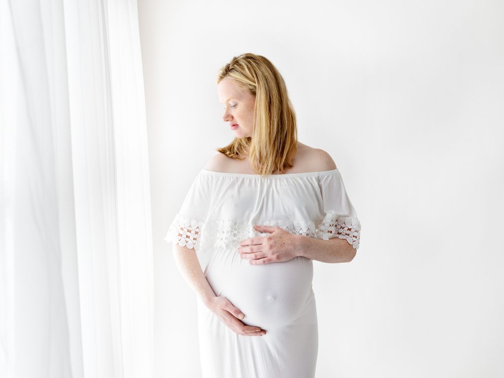 top 5 reasons to book a maternity photoshoot in Edinburgh